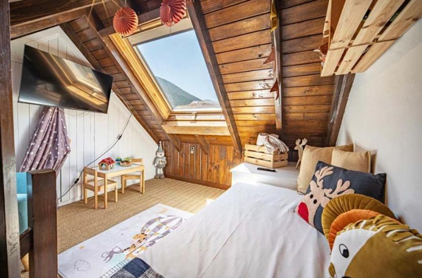 Casa Catania-Acogedora Casa Con Impresionantes Vistas-Fibra Optica Villa Salardú Eksteriør billede