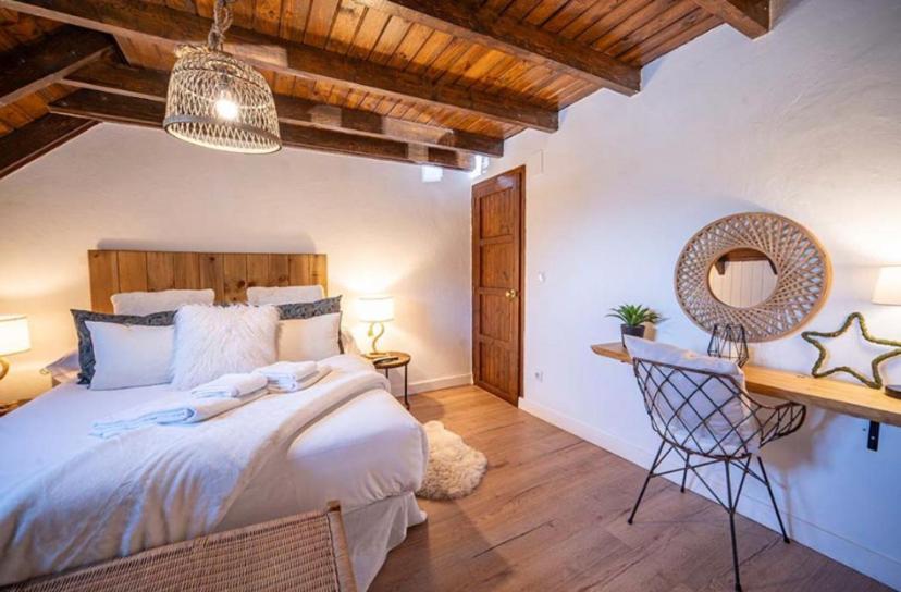 Casa Catania-Acogedora Casa Con Impresionantes Vistas-Fibra Optica Villa Salardú Eksteriør billede